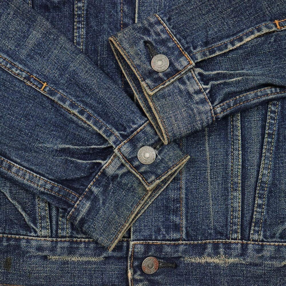 2000s Levi's Distressed Denim Jacket Size M