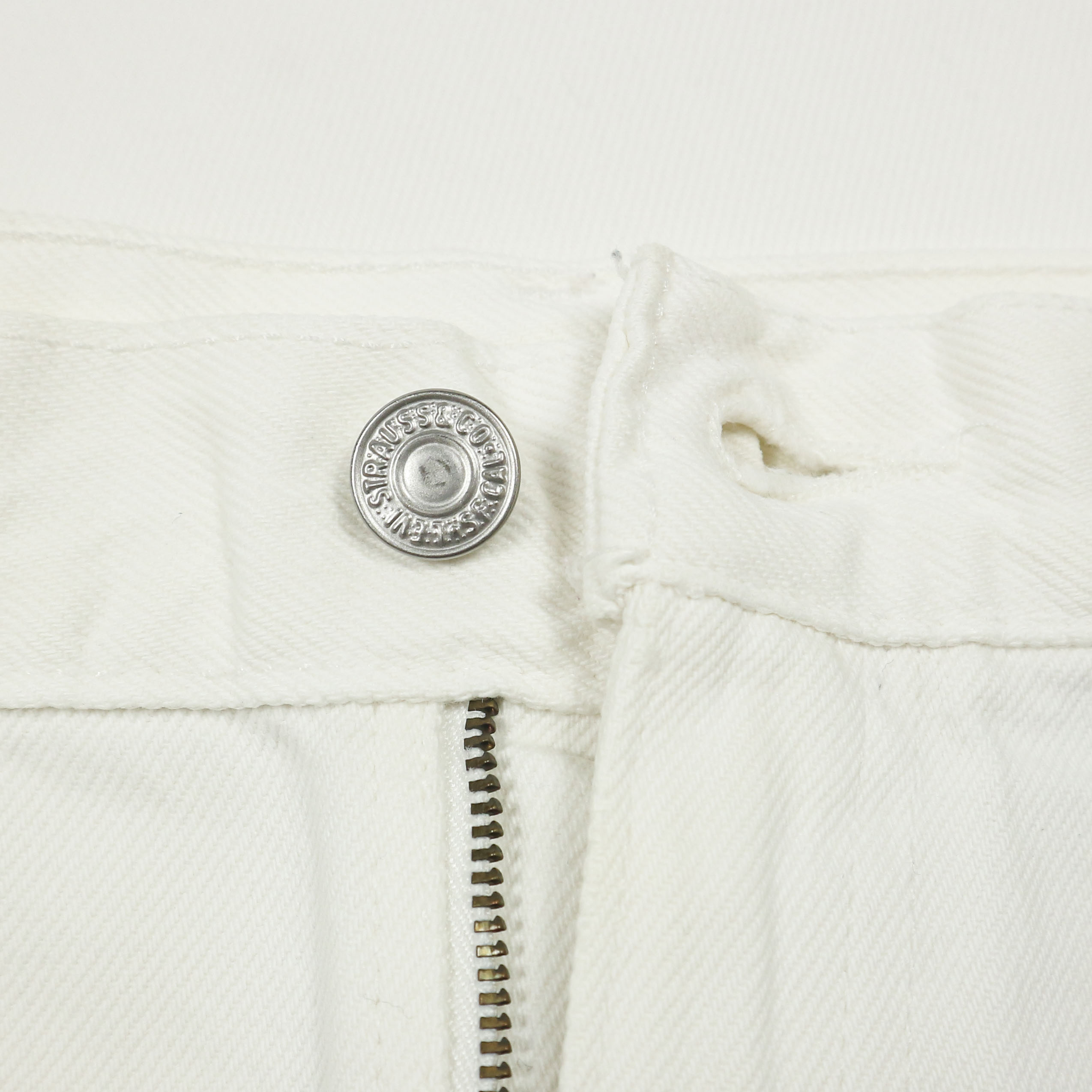 90s Levi's 550 USA White Denim Jeans Size 31