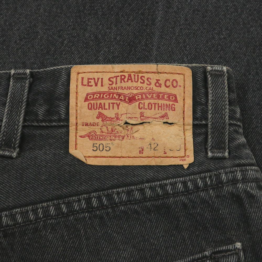 2000s Levi's 505 Black Denim Jeans Size 40