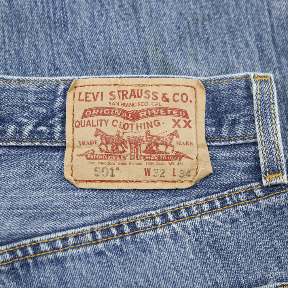 2000s Levi's 501 Denim Jeans Size 31