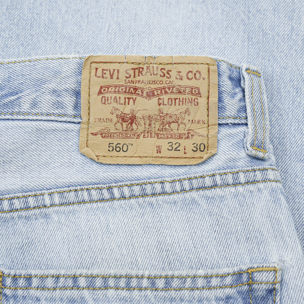 2000s Levi's 560 Denim Jeans Size 32