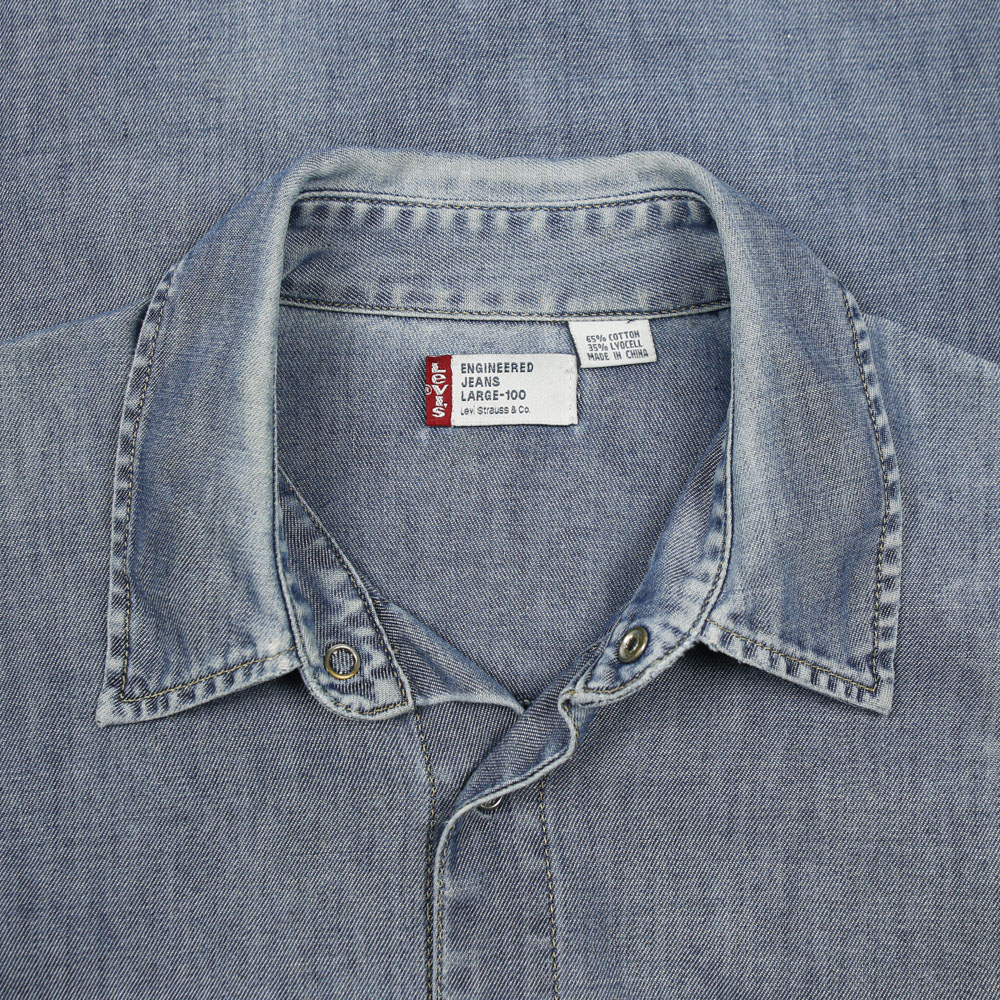 2000s Levi's Engineered Denim Shirt Size L