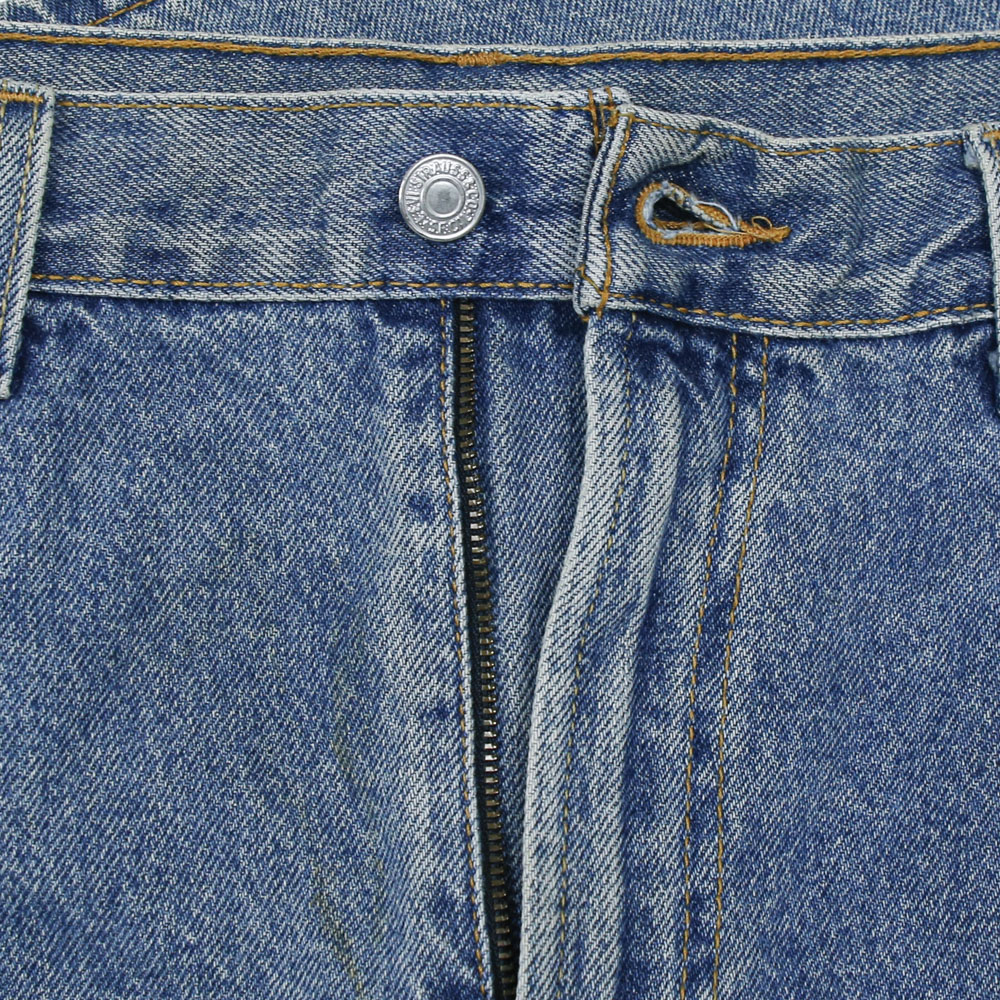 2000s Levi's 505 Denim Shorts Size 36