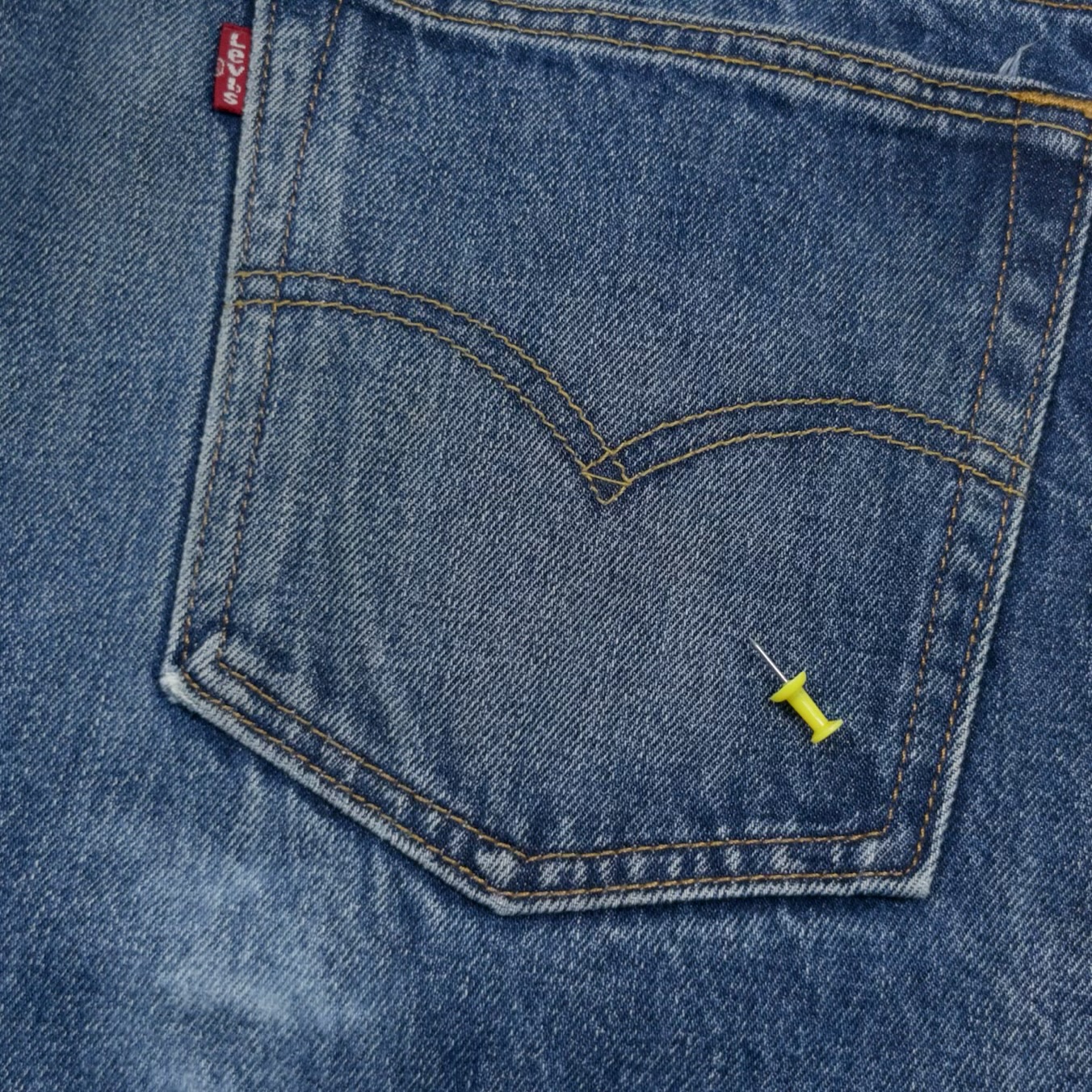 2010s Levi's 517 Denim Bootcut Jeans Size 38