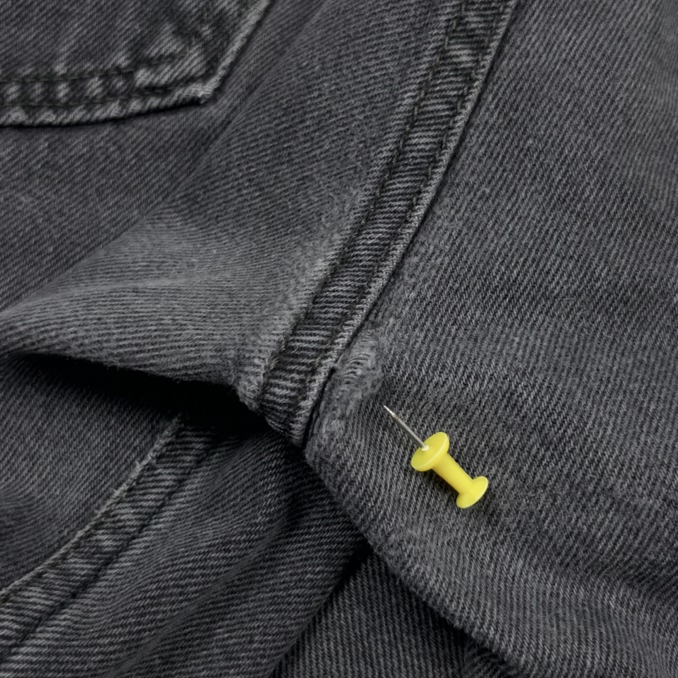 2000s Levi's 505 Faded Black Denim Jeans Size 32