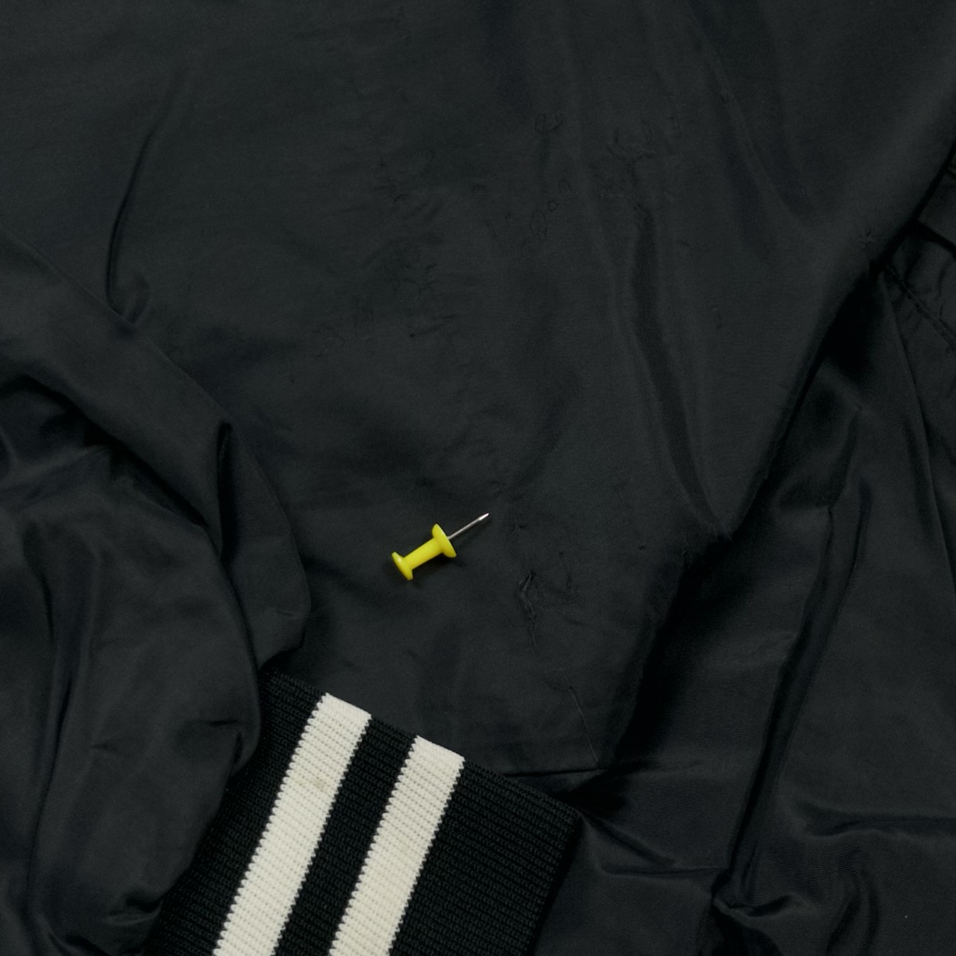 90s Russell ‘Kilroy’s Bar’ Staff Jacket Size M