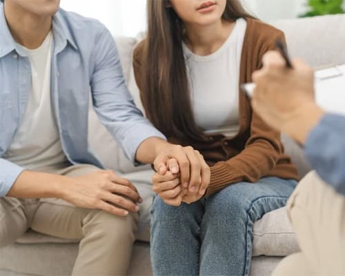 Chồng bị viêm gan B có lây sang vợ không?