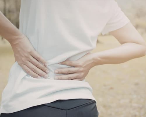 Đau sườn phải dưới nách là dấu hiệu bệnh gì