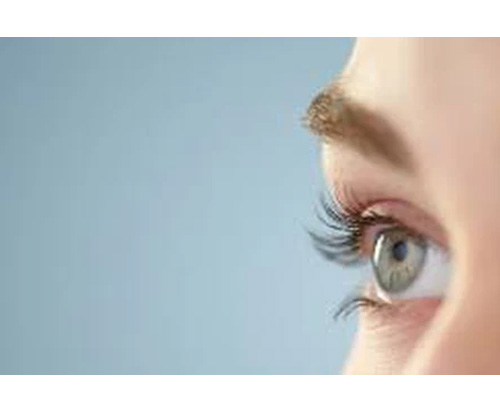 Thoái hóa điểm vàng mắt là gì? Nguyên nhân, dấu hiệu nhận biết