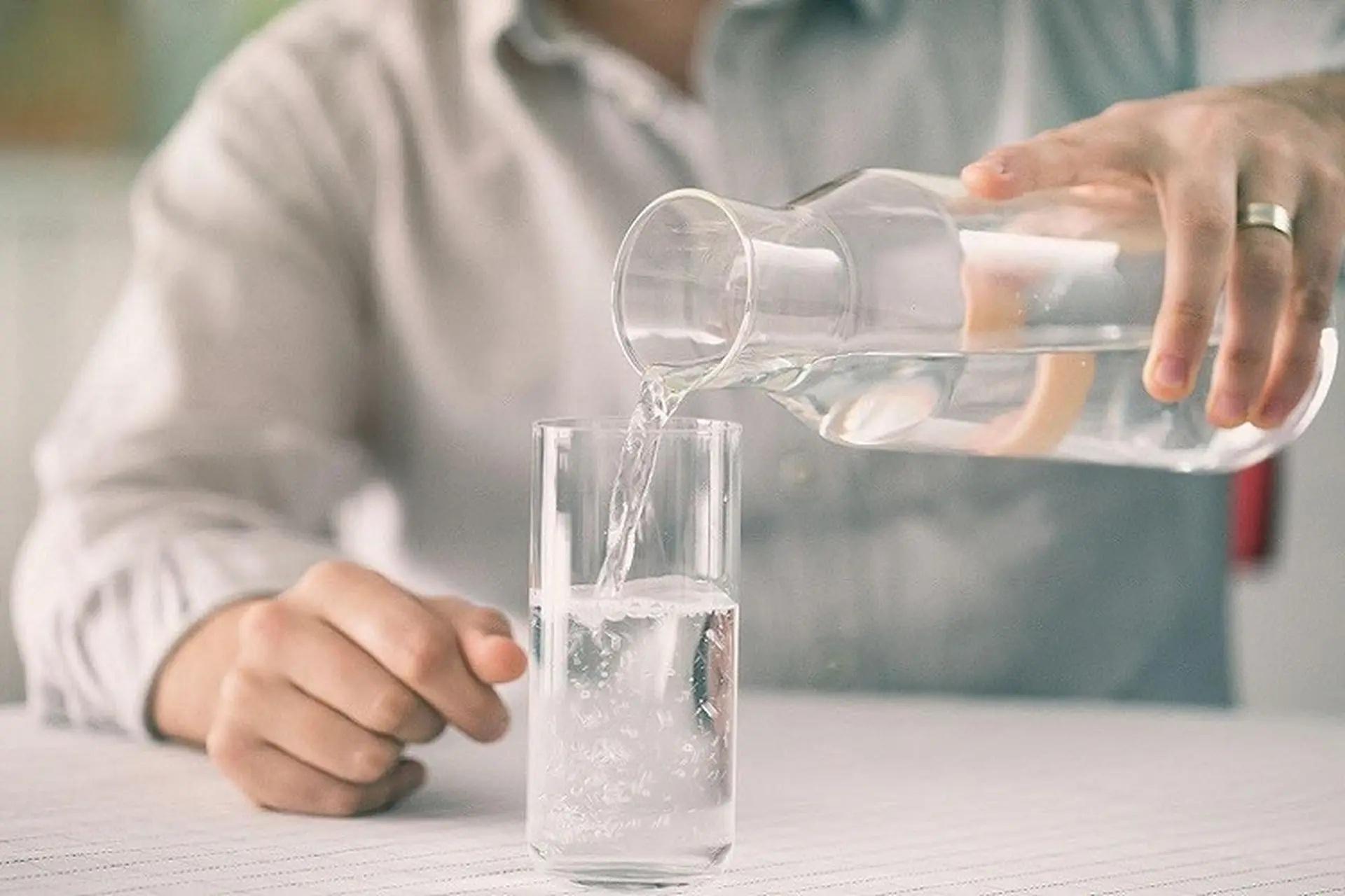 Uống nước lọc tốt cho não