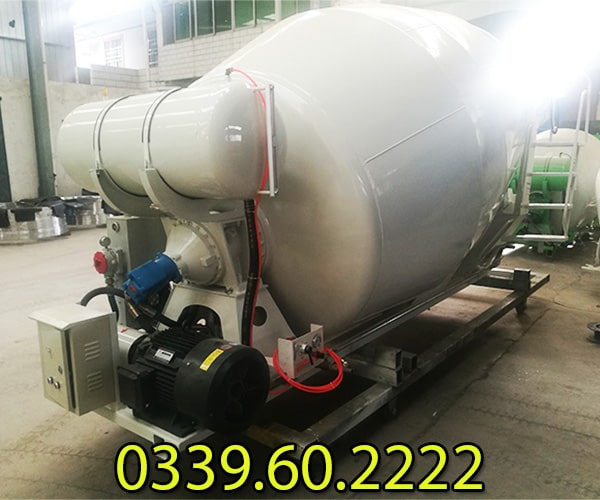 Tìm hiểu về Bồn trộn bê tông 3m3 lắp đầu nổ động cơ Diezen