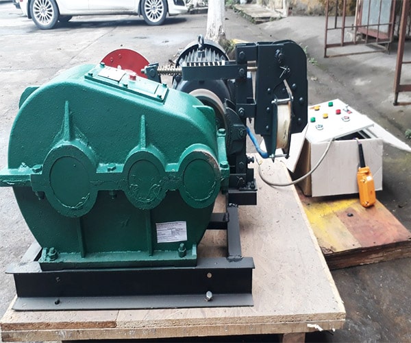 Hướng dẫn mua tời kéo mặt đất chính hãng