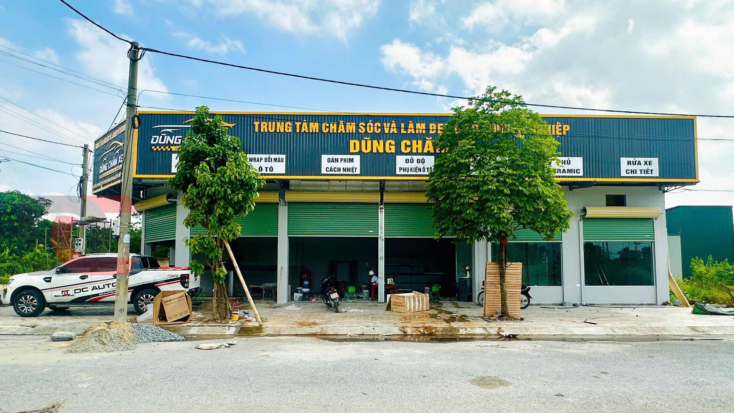 Trung tâm chăm sóc và nâng cấp ô tô chuyên nghiệp Dũng chăm xe