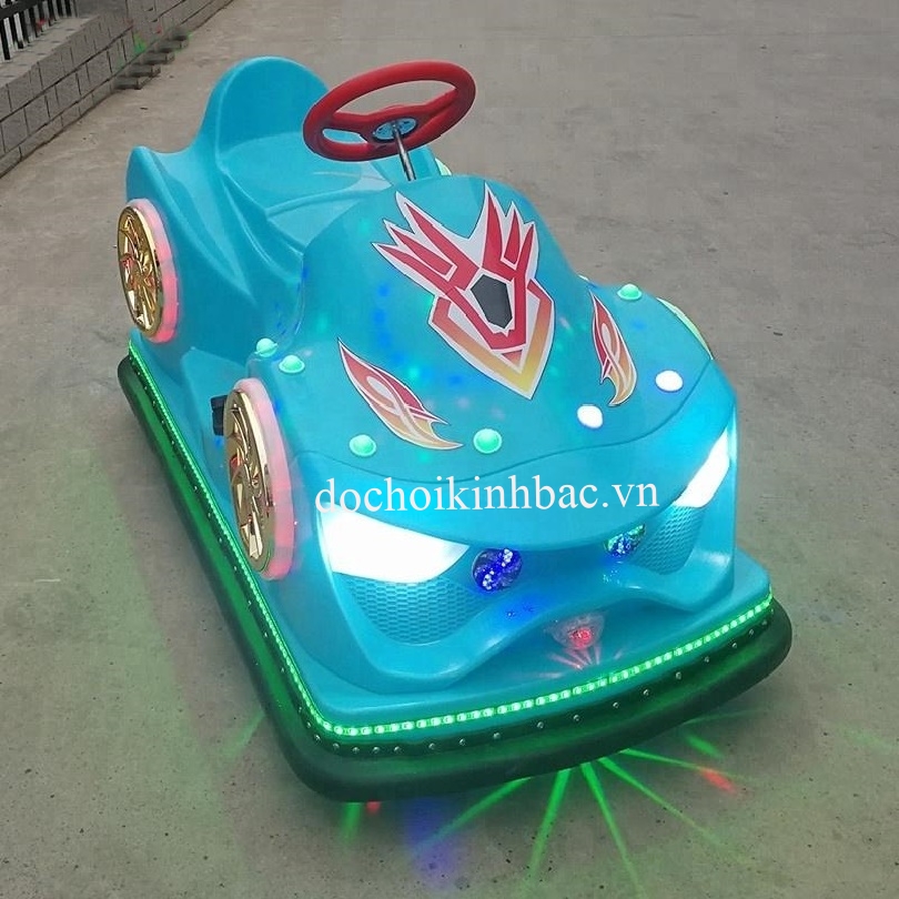 Xe điện đụng