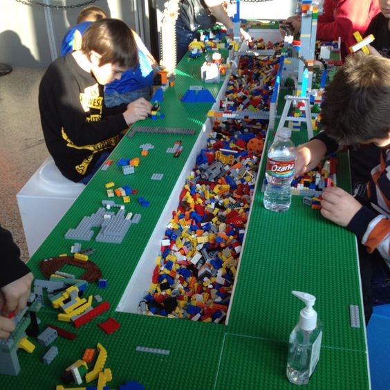 Bàn chơi lego