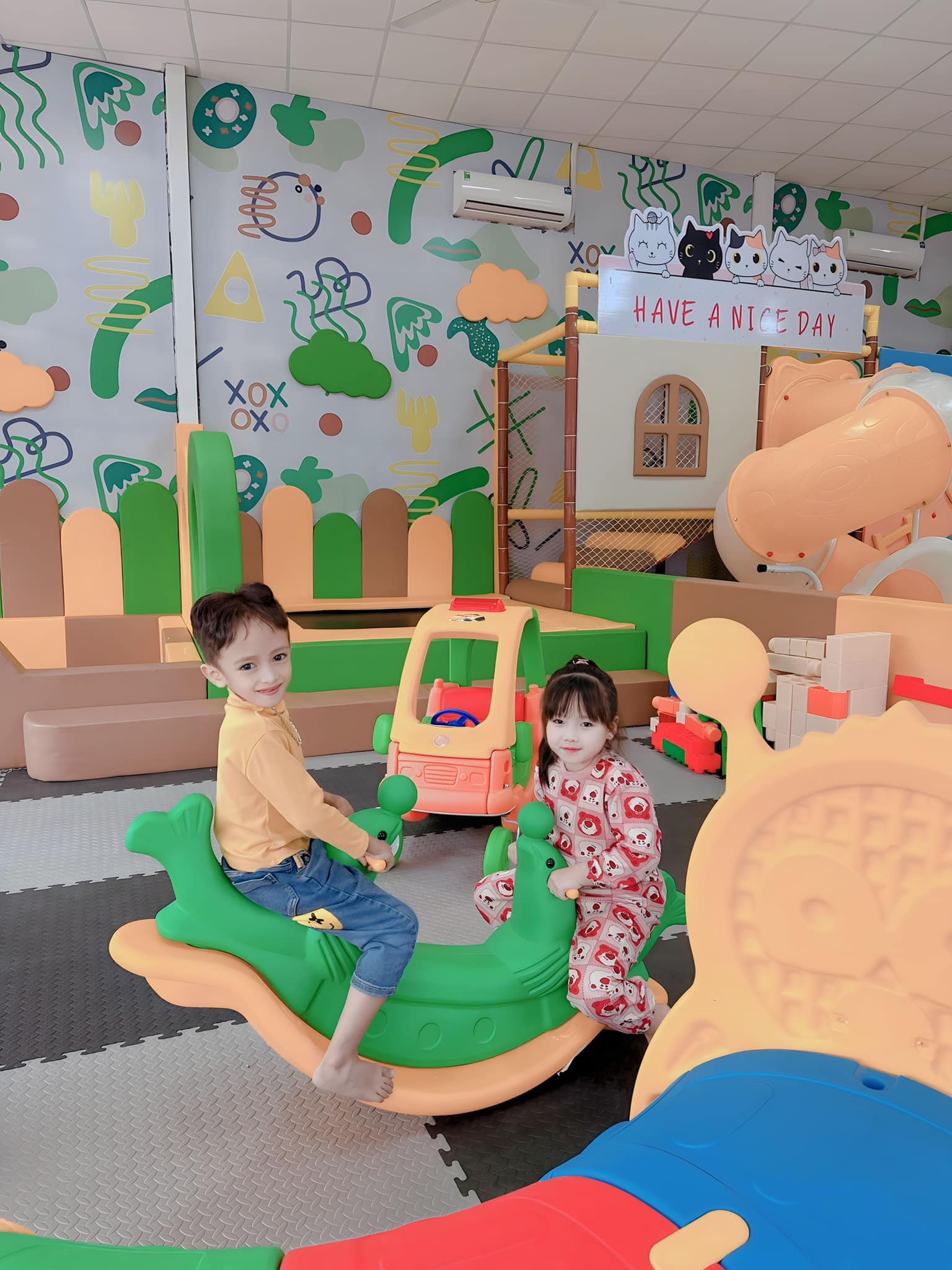 khu vui chơi trong nhà