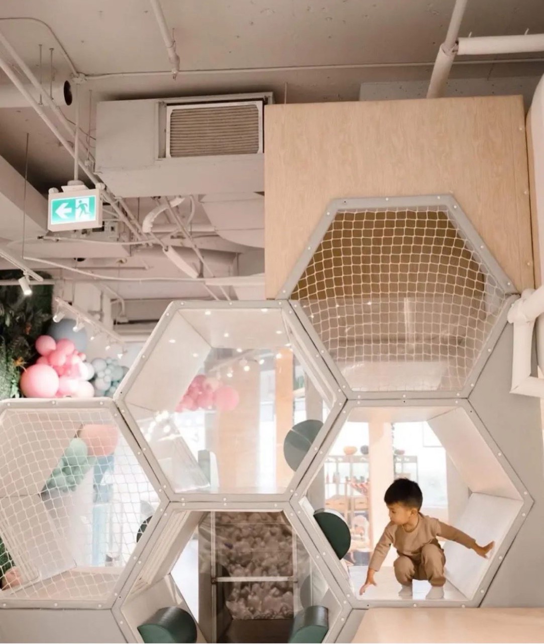 cầu trượt tổ ong