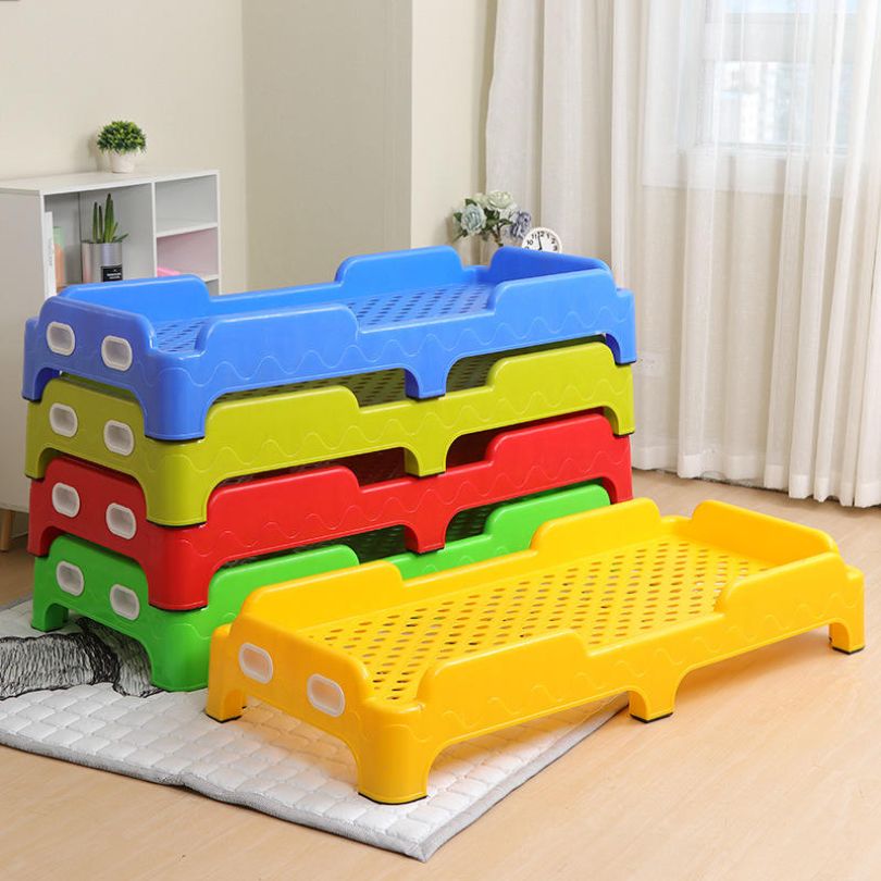 Giường Ngủ Mầm Non Bằng Nhựa Cao Cấp – Thiết Kế Xếp Chồng Tiện Lợi