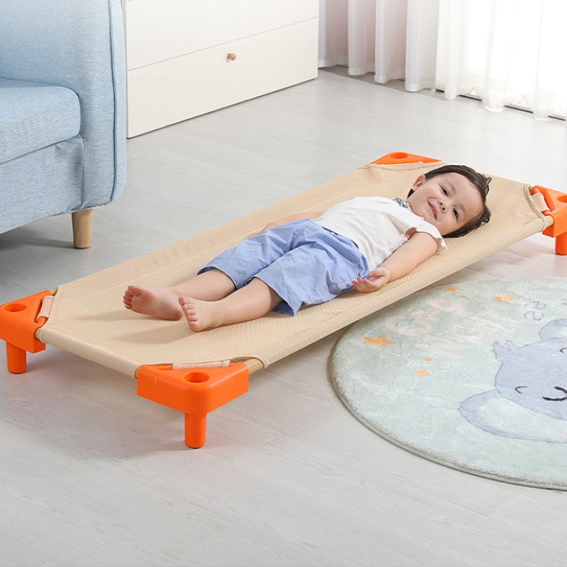 Giường Mầm Non Chân Vuông Khung Nhựa GLMN018
