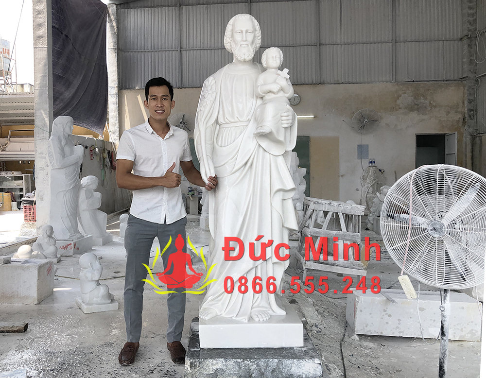 Bước 3: Chạm trổ và hoàn thiện chi tiết