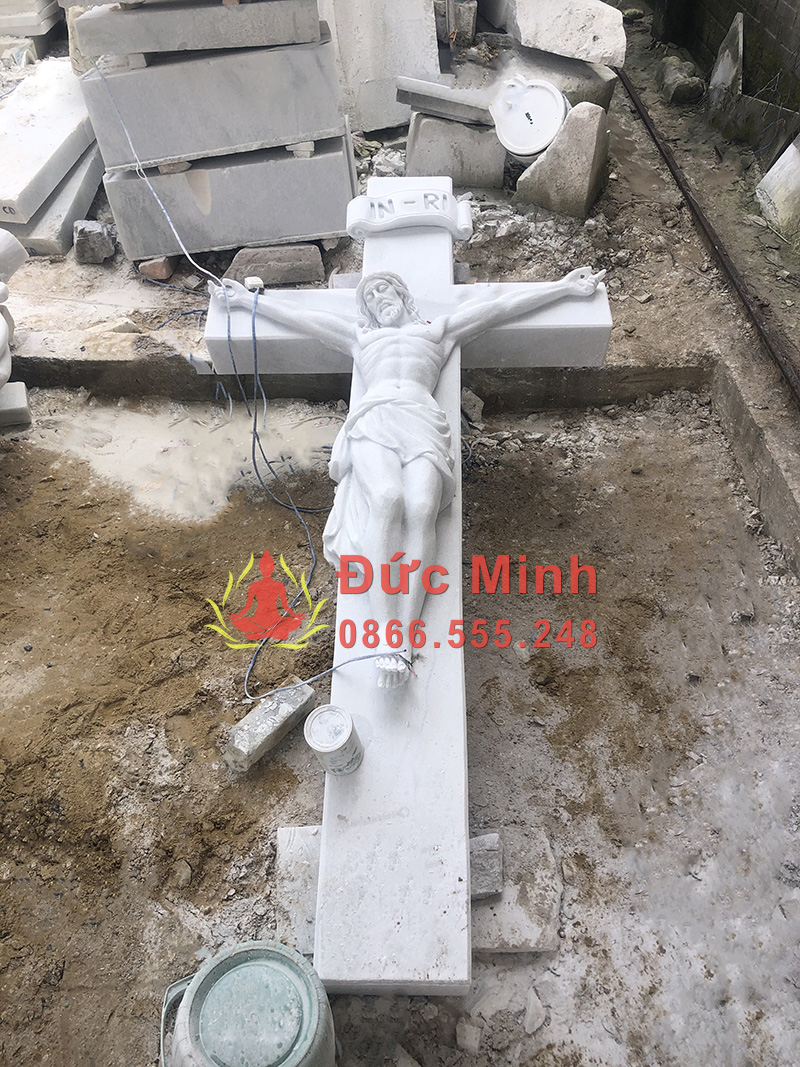 Tượng Chúa Chịu Nạn Sân Vườn - Đá tự nhiên cao cấp