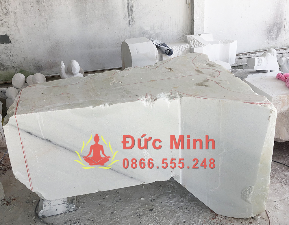 Bước 1: Lựa chọn khối đá nguyên khối