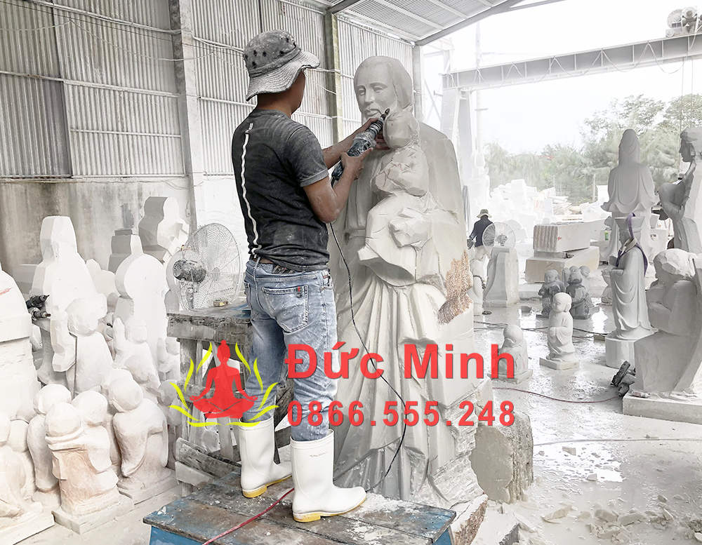 Bước 2: Cắt gọt và định hình thô