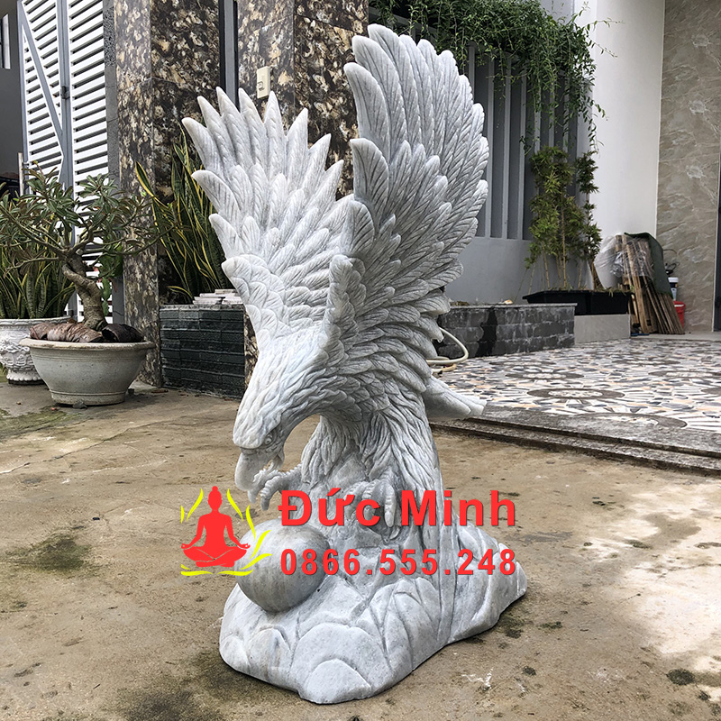 Những nguyên tắc vàng về hướng và tư thế đặt tượng Đại Bàng Đá