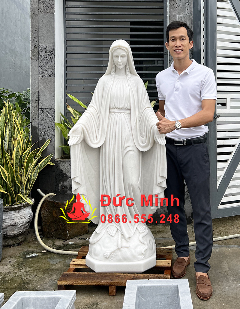 Điểm tựa tâm linh mà tượng Đức mẹ Maria mang lại sự bình an cho gia đình