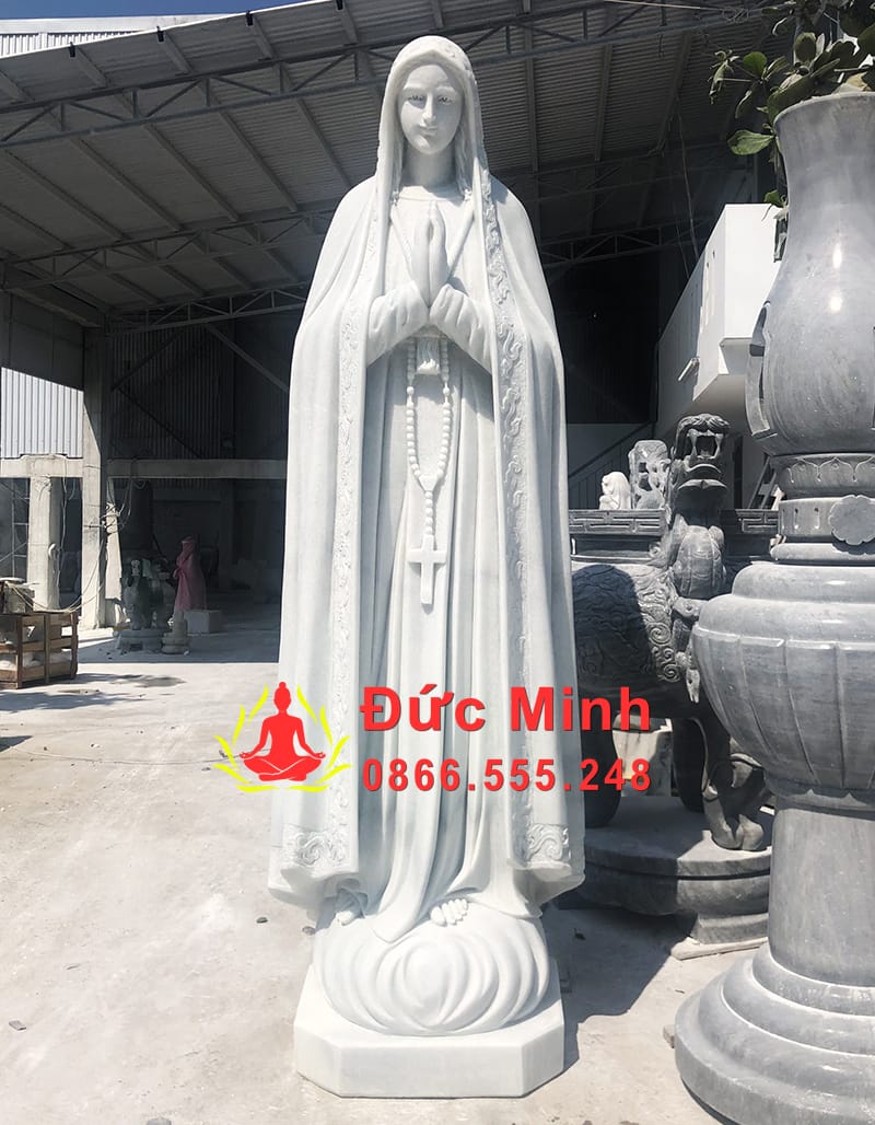 Mẫu Tượng Đức Mẹ Fatima Cầm Chuỗi Hạt Mân Côi Dài Buông Thõng