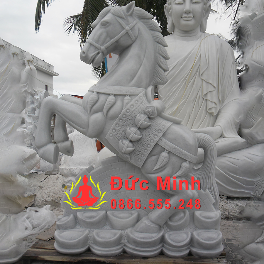 Tượng ngựa đá hợp với tuổi nào và mệnh nào?