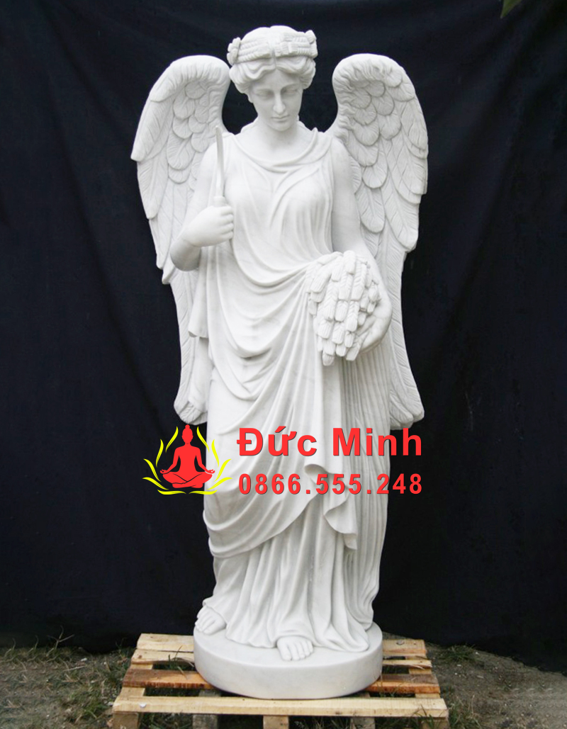 Tượng nữ thiên thần đá dịu dàng ôm bó lúa – Cầu mong sự ấm no, thịnh vượng