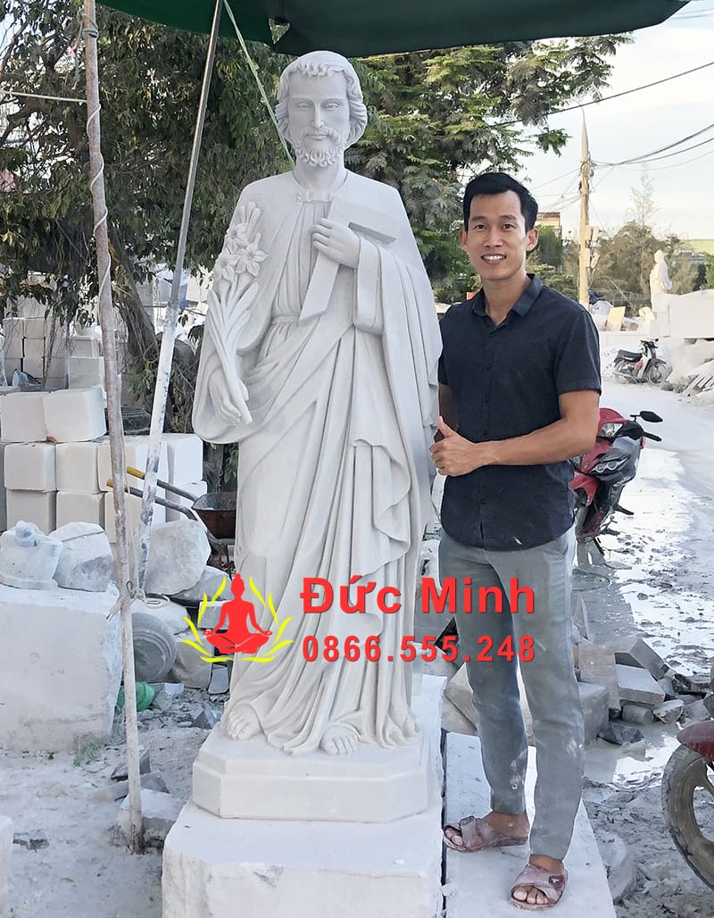 Tượng Thánh Giuse Thợ Mộc Chế Tác Từ Đá Già Tự Nhiên