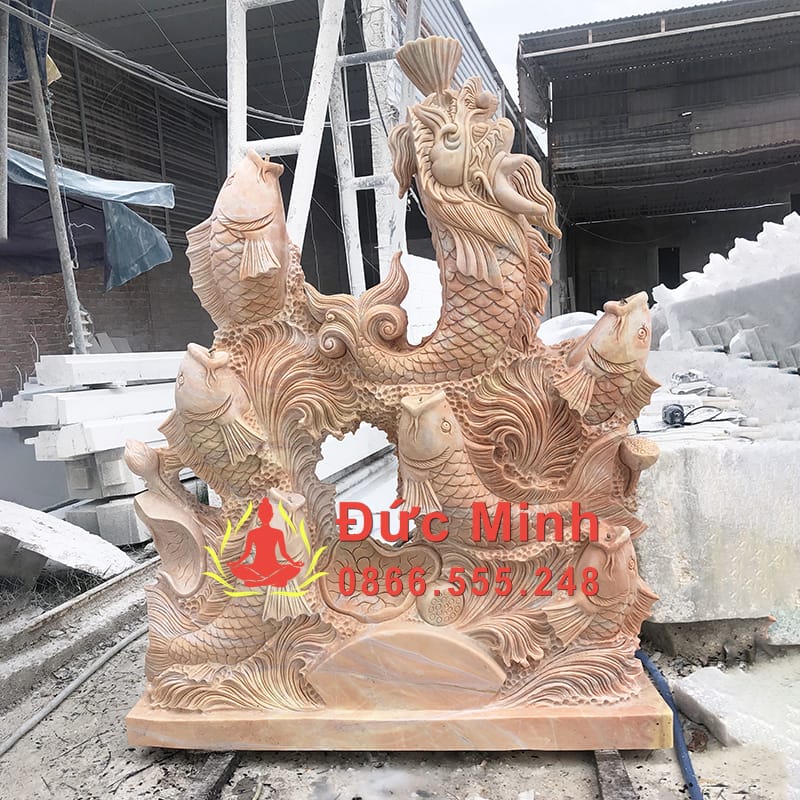 Tượng Cá Chép Đá Để Tại Khuôn Viên Nghỉ Dưỡng Đẹp
