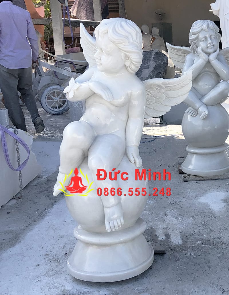 Tượng Thiên Thần Và Cánh Buồm Ngồi Quả Cầu Đá Cẩm Thạch Trắng
