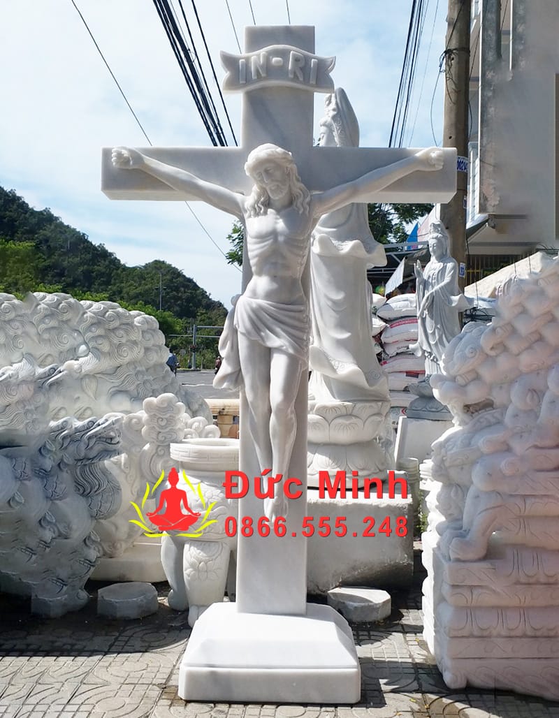 Tượng Chúa Chịu Nạn Bằng Đá Tự Nhiên Đẹp Tại Ninh Bình