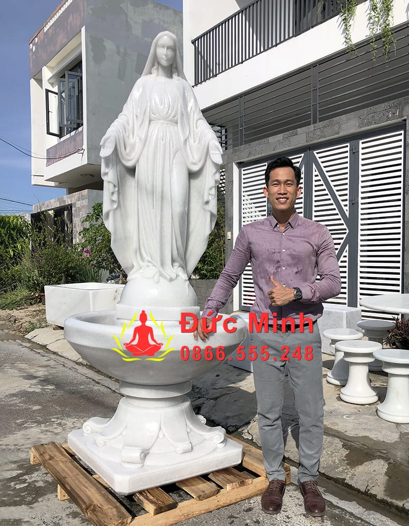 Tượng Đức Mẹ Ban Ơn Trên Đài Phun Nước Đá Tự Nhiên Đồng Nai