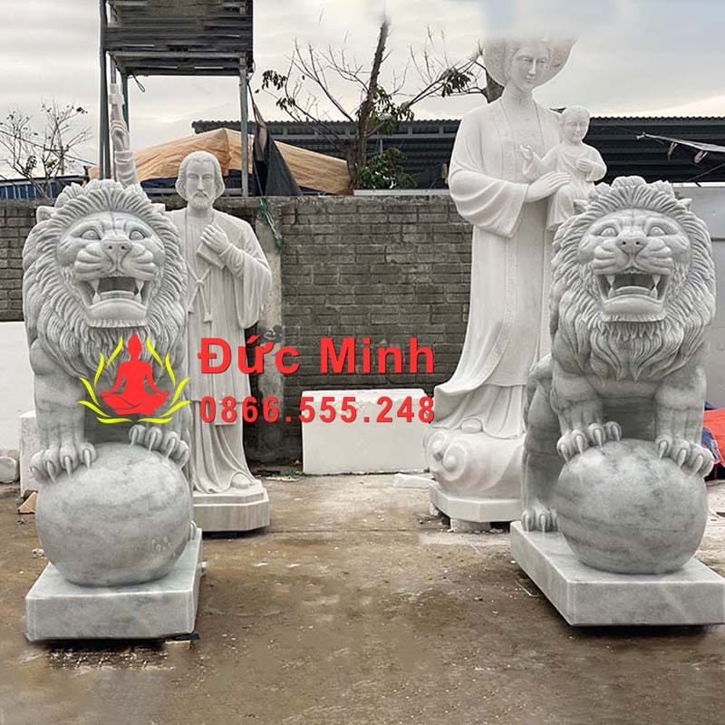 Tượng Sư Tử Đá Đứng Quả Địa Cầu Nguyên Khối Đẹp