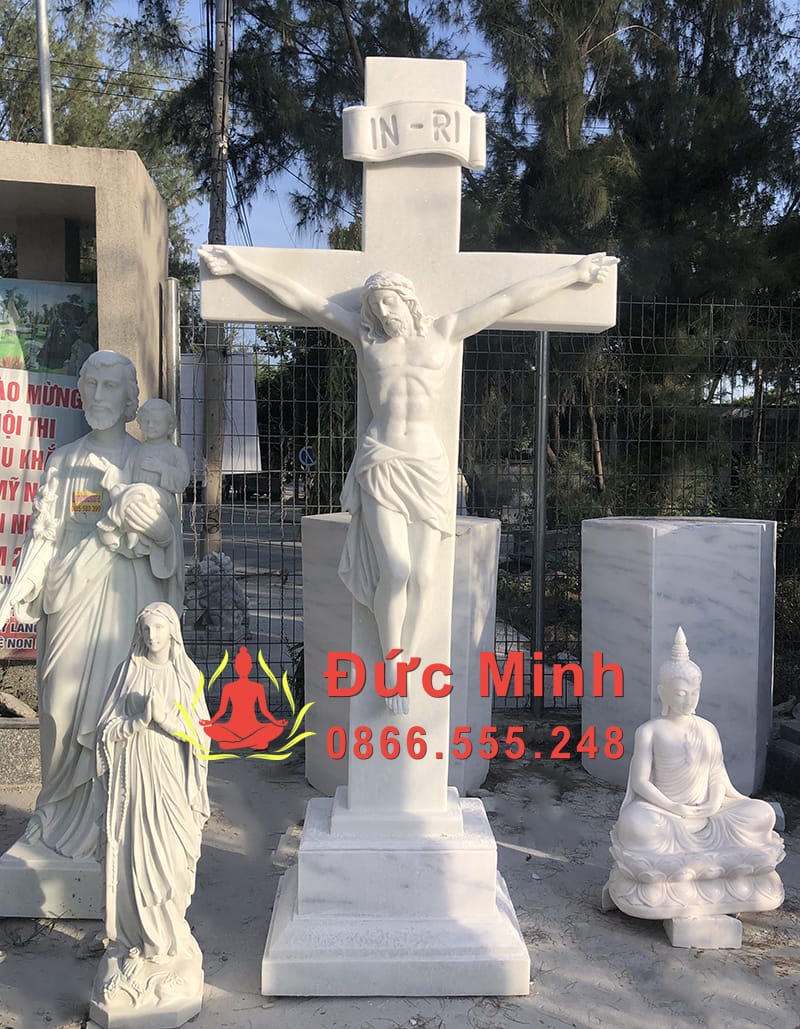 Tượng Chúa Chịu Nạn Bằng Đá Non Nước Trắng Đẹp