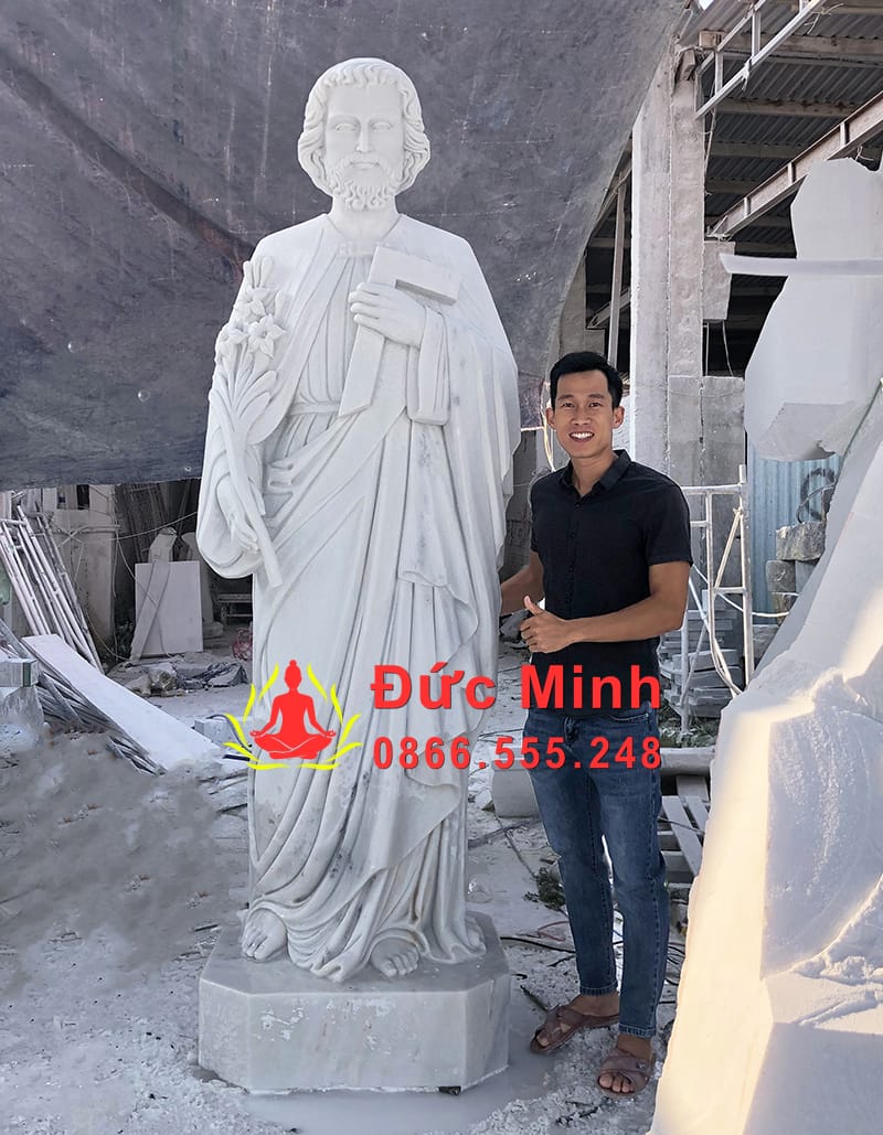Tượng Thánh Giuse Cầm Cành Huệ Bằng Đá Cẩm Thạch Nguyên Khối