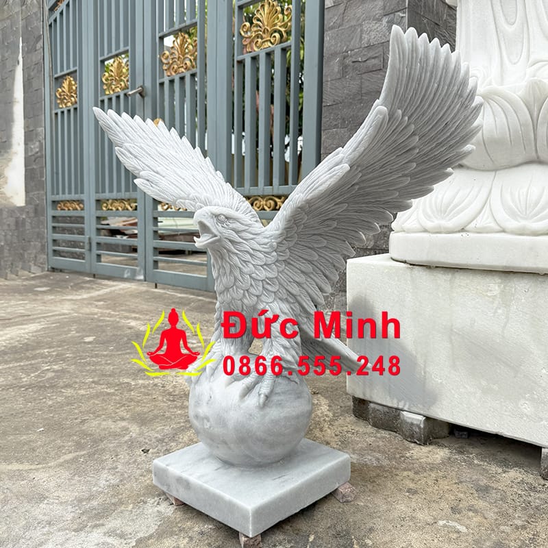Tượng Đại Bàng Đá Phong Thủy Tung Cánh Đá Cẩm Thạch Đẹp Tại Hồ Chí Minh