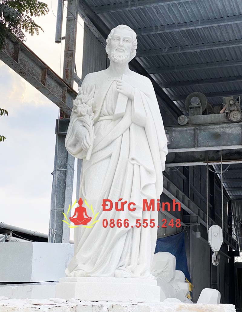 Tượng Thánh Giuse Thợ Bằng Đá Tự Nhiên Nguyên Khối Đẹp