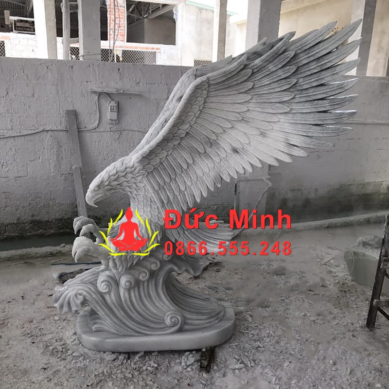 Tượng Đại Bàng Đá Phong Thủy Đá Cẩm Thạch Trắng Vân Xám Đẹp