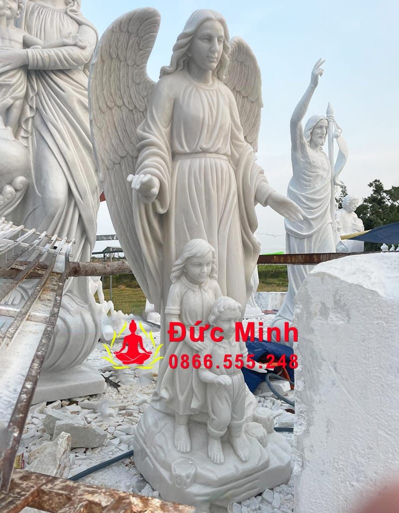 Tượng Nữ Thiên Thần Dang Tay Che Chở Đá Tự Nhiên Trắng Đẹp