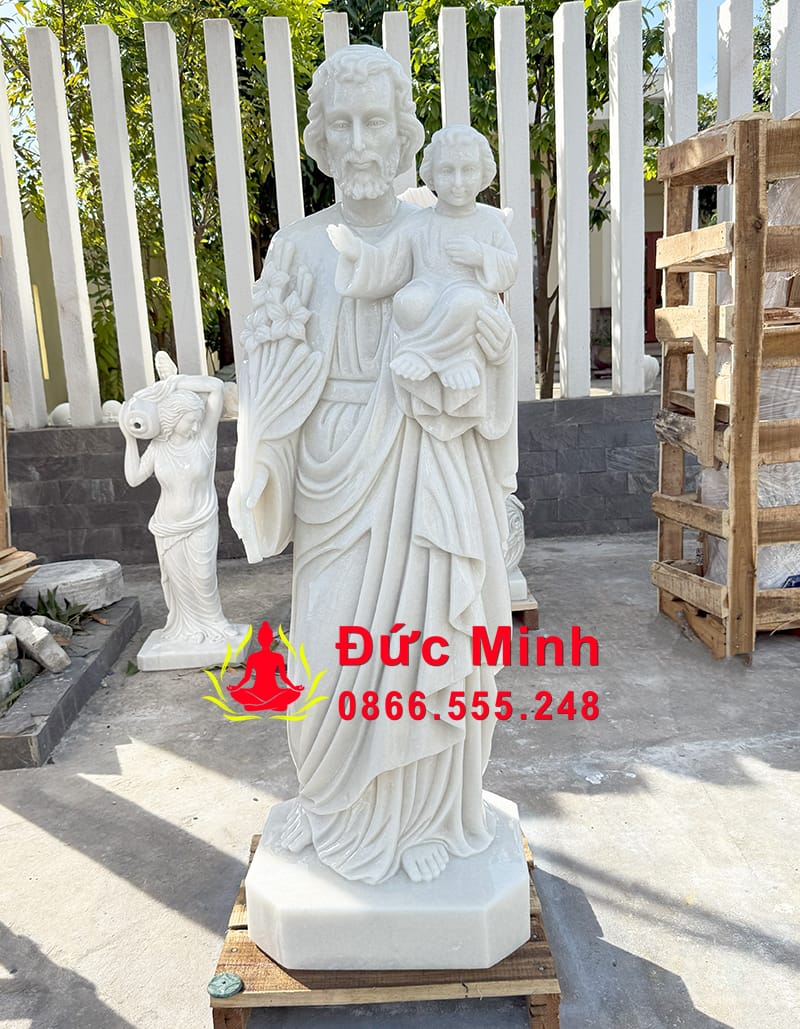 Tượng Thánh Giuse Bế Chúa Bằng Đá Cẩm Thạch Trắng Đẹp Tại Bình Dương
