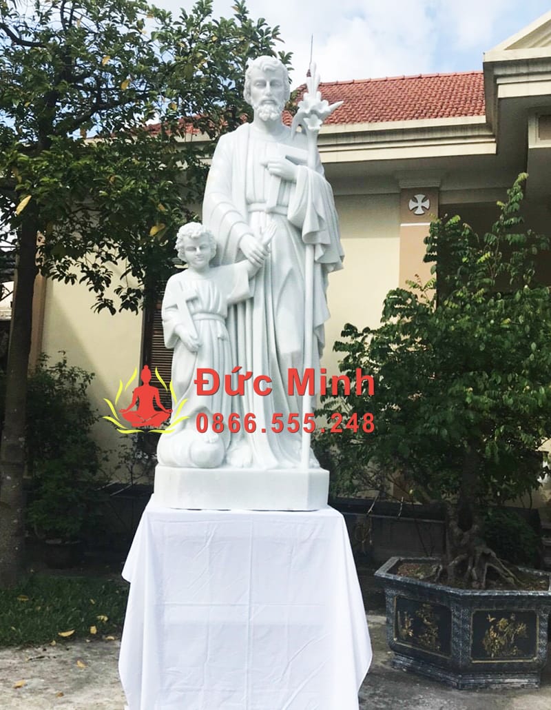 Tượng Thánh Giuse Dắt Chúa Giêsu Bằng Đá Cẩm Thạch Đẹp Tại Đồng Nai
