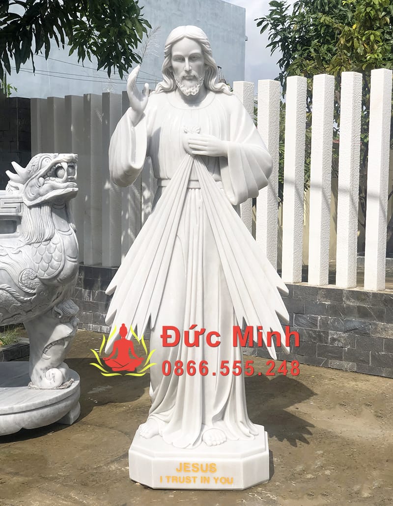 tuong-chua-jesus-cuu-the-bang-da-cam-thach-dep-tai-lam-dong