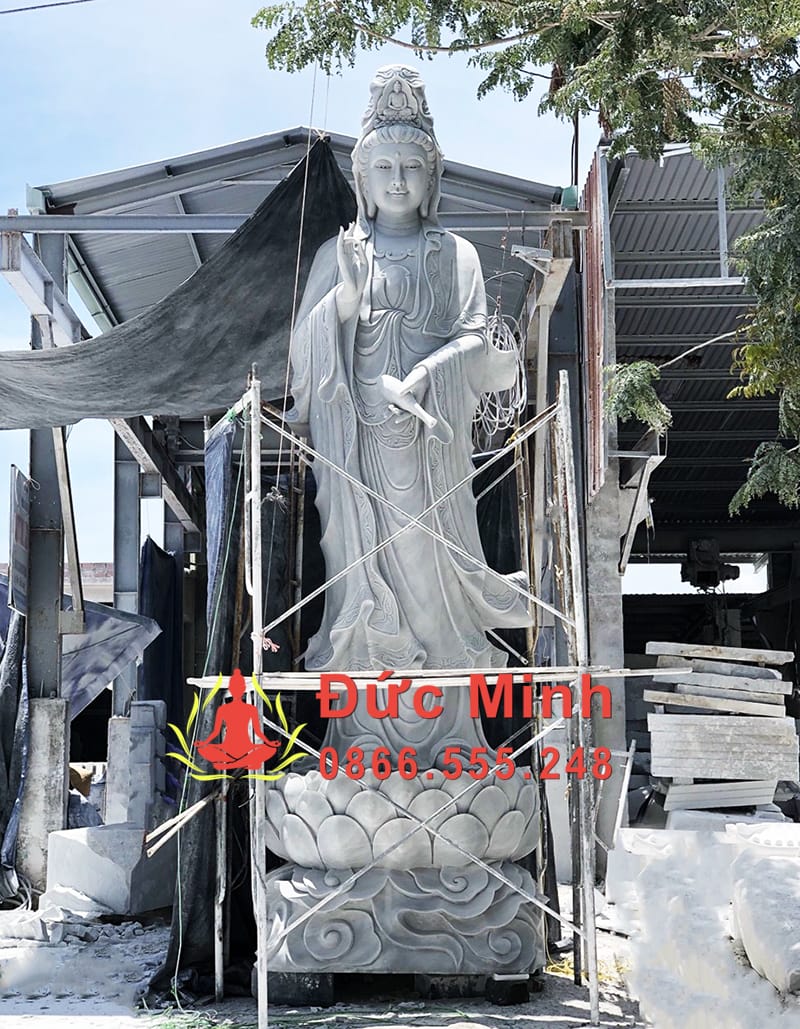 Tượng Phật Quan Âm Đá Xám Nguyên Khối Chế Tác Kỳ Công Tại Phú Thọ