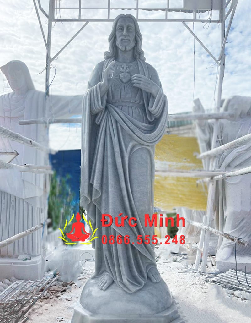 tuong-chua-jesus-cuu-the-bang-da-tu-nhien-dep-tai-nam-dinh