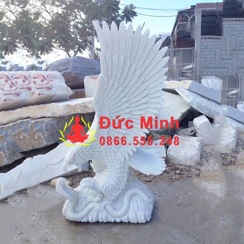 Tượng Đại Bàng Đá Săn Mồi Đá Tự Nhiên Nguyên Khối Đẹp